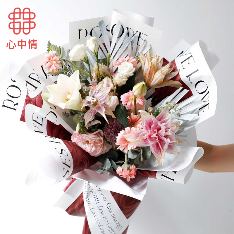 New Holiday Gift Flowers Retro Fashion Pop Rose Web Red Paper Flowers Flower Wrapping Paper Application Scenario