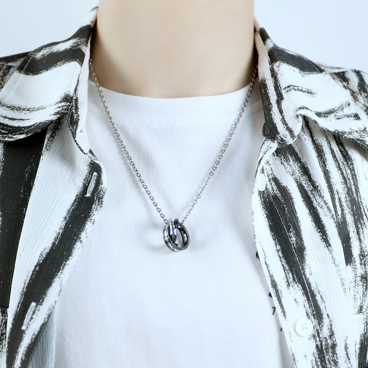 Opk Source Manufacturers Stainless Steel Men's And Women's Jewelry Ring Interlocking Titanium Steel Couple Necklace Gift Application Scenario