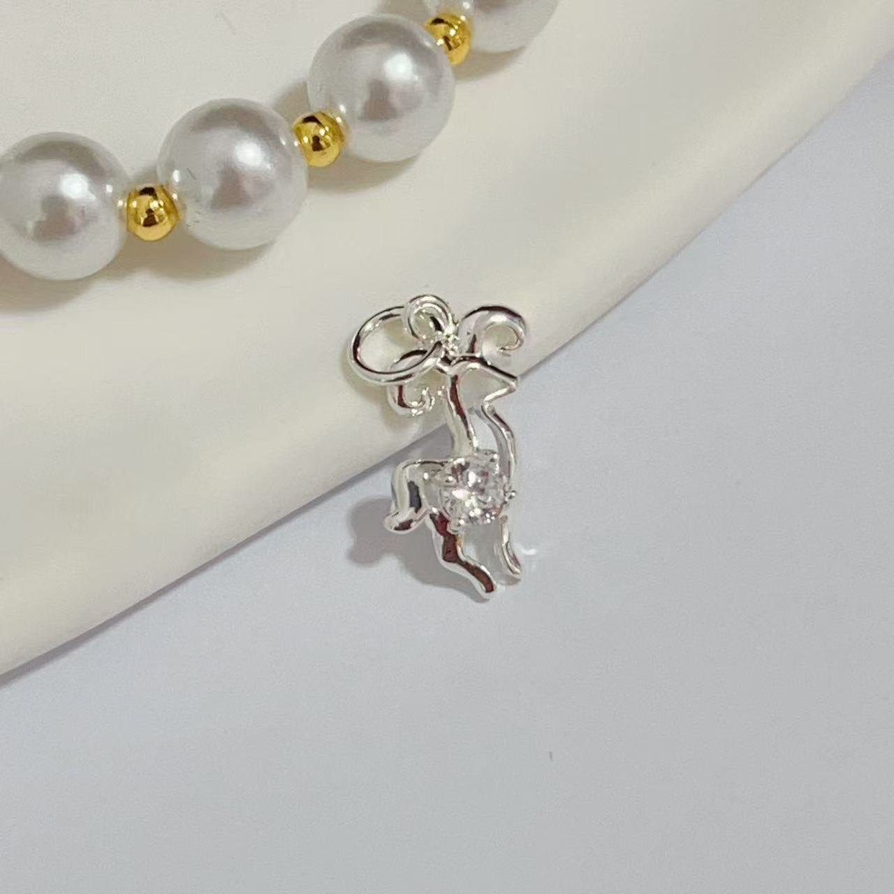 DIY necklace, electric real gold flower pendant, simple garland inlaid zircon pendant, retro cross jewelry accessory Application Scenario