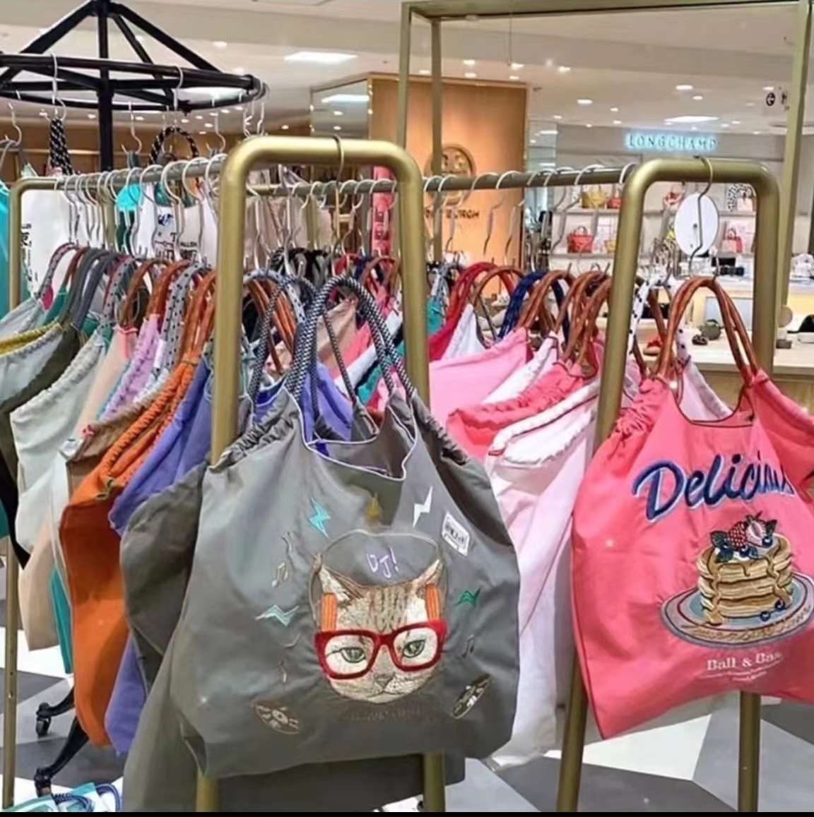 拉链/锦纶，氨纶布料产品图
