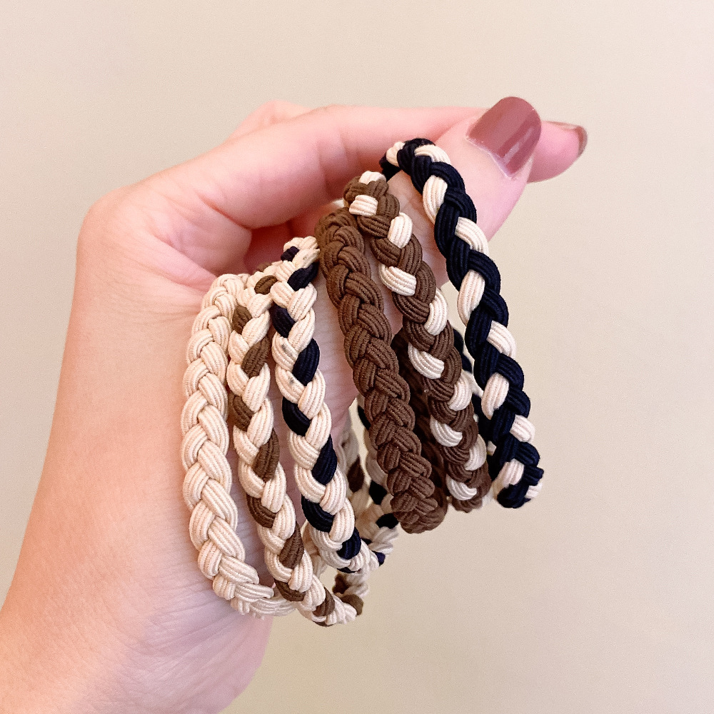 A milk tea-colored braided hair tie for men, a high-end hair band band, and a simple hair accessory for women Application Scenario
