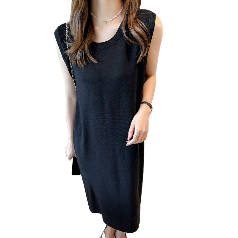 Round-neck striped sleeveless knitted dress for women's summer, with a high-end and elegant style, loose and form-fitting long dress for 2024 Item Picture