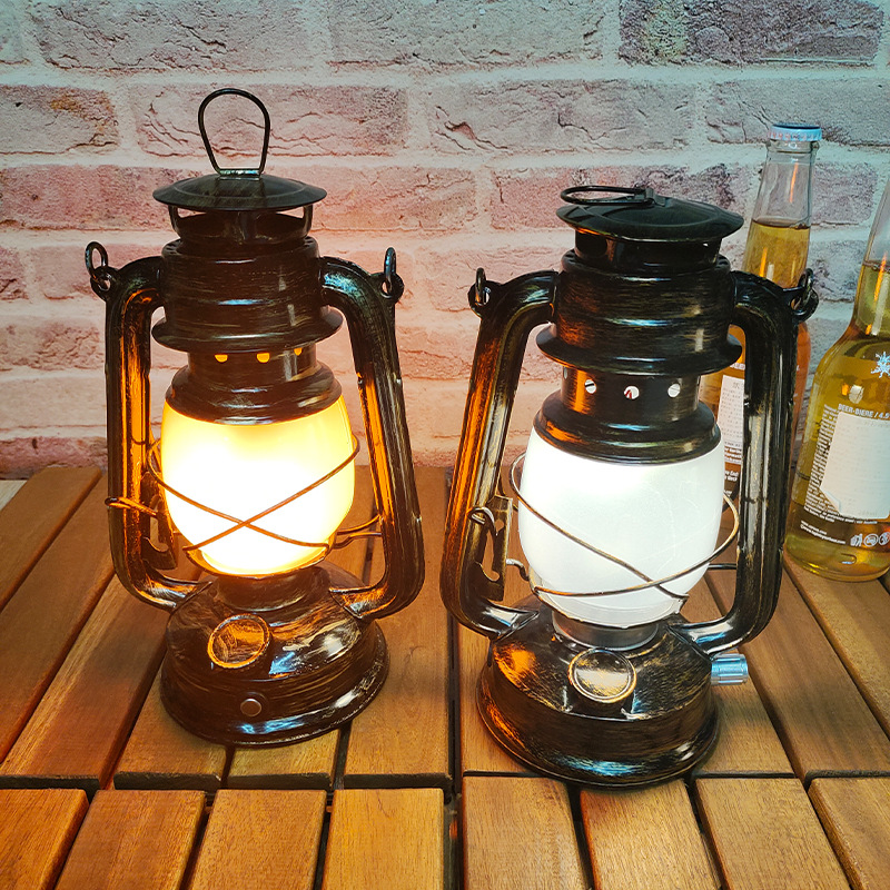 Cross-border led charging bar table lamp, retro creative night light, coffee shop and restaurant decoration horse lantern, table lamp, flame lamp