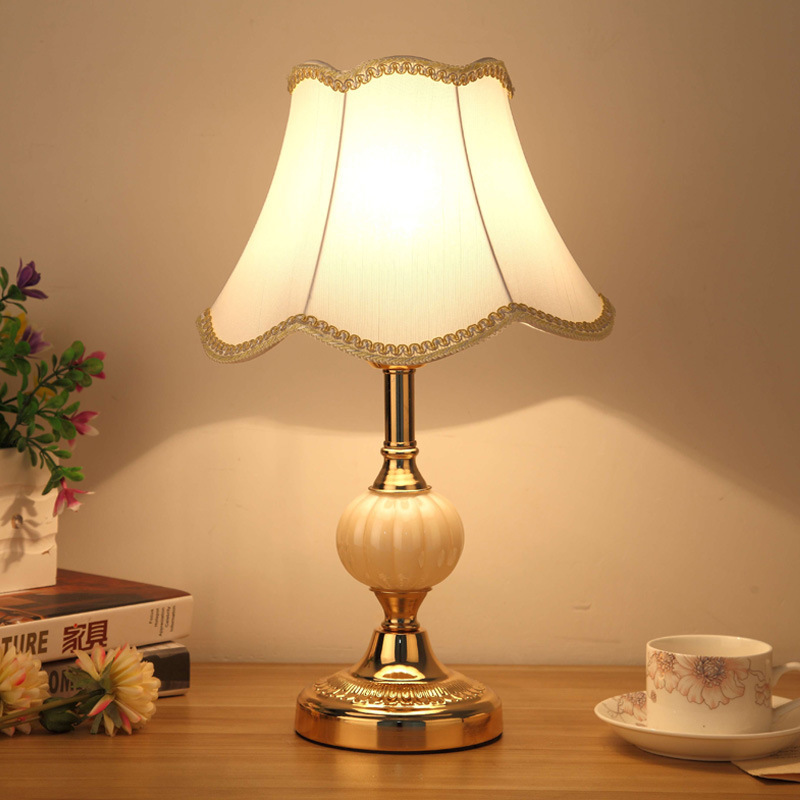 European Simple Glass Table Lamp Nordic Bedroom Bedside Lamp American Modern Retro Iron Factory A Hair Specification drawing