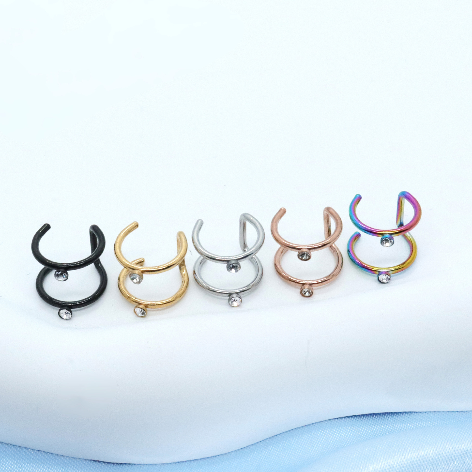 Wholesale stainless steel perforated ear clips without ear piercings, personalized C-shaped ear bone clips, earrings, piercing accessories, cross-border supply Application Scenario