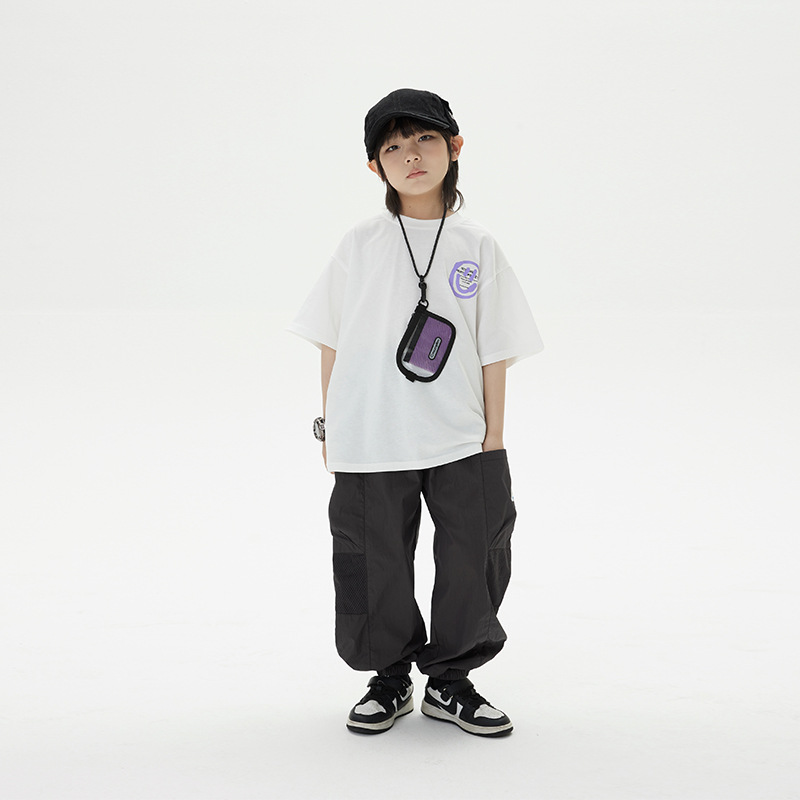 Summer 2024 new children's Korean style loose short-sleeved boy T-shirt, cool and cute cartoon print half-sleeved details Picture