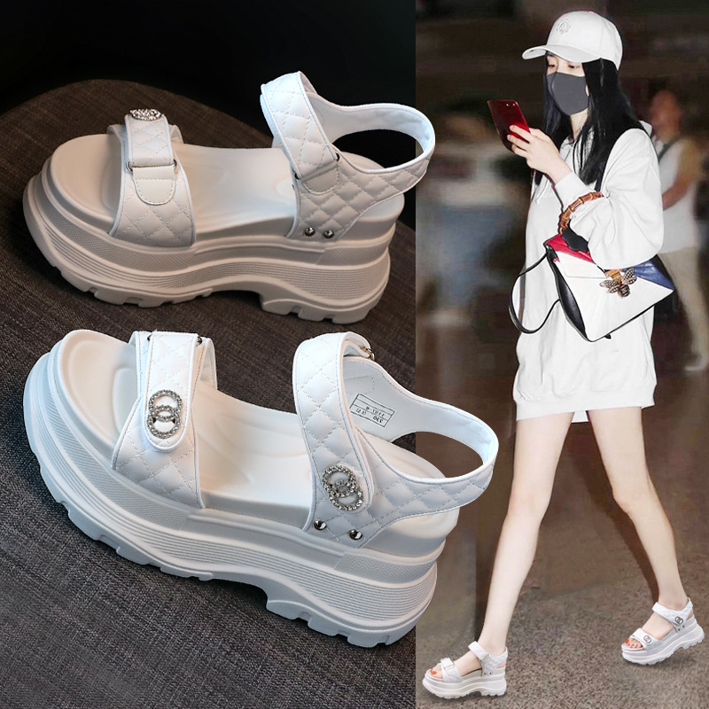 网红凉鞋女夏外穿ins仙女风2024年新款超火厚底百搭8cm增高水钻
