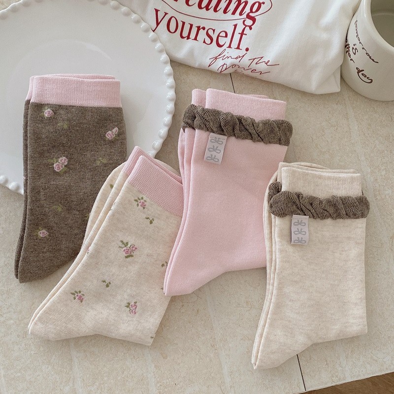 Sweet style Korean small floral socks for women, Japanese-style versatile mid-calf socks, pinkish-brown boneless pile long socks for one-piece delivery at the sock stall Specification image