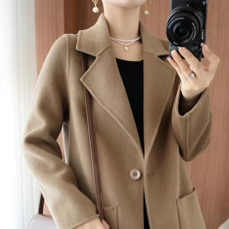 Autumn And Winter 2022 New Cashmere Double-Sided Woolen Coat Women's Long Buckle Small 100 Woolen Coat Application Scenario