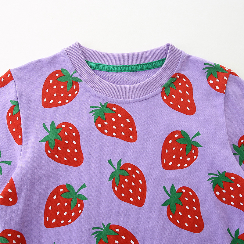 The new autumn collection of children's clothing with a European and American style, featuring cartoon strawberry prints, round-neck sweatshirts and casual base tops for girls, is now available for cross-border purchase Specification image