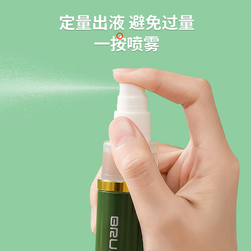 Portable multi-functional double-sided shoe brush, a home and travel wonder that won't damage the soft bristles of shoes. Liquid-filled cleaning brush Specification image
