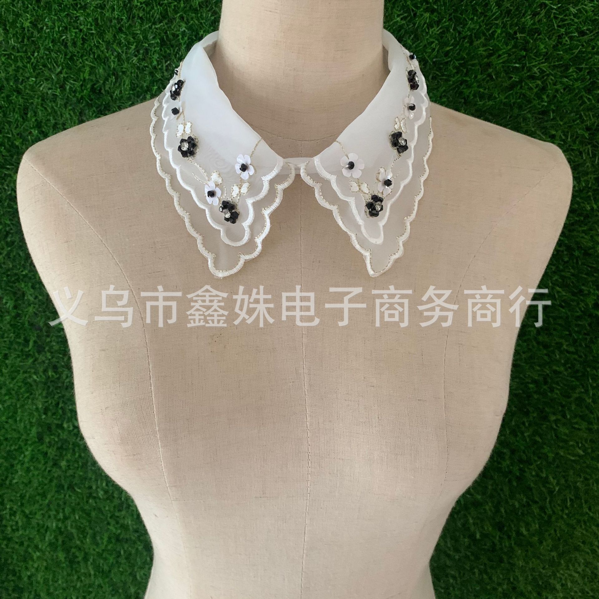 Summer beaded rhinestone false collar, transparent organelle false collar, women's lace decoration, single collar accessory, neck collar Application Scenario