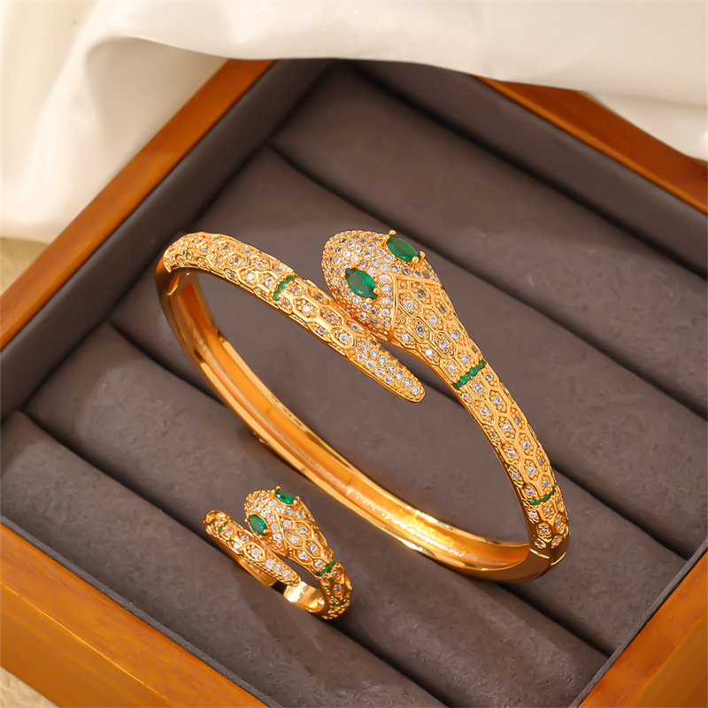 Snake-shaped jewelry set, Kashi accessories, European and American cross-border full-diamond zircon bracelet ring, European and American fashionable and personalized heavy industry