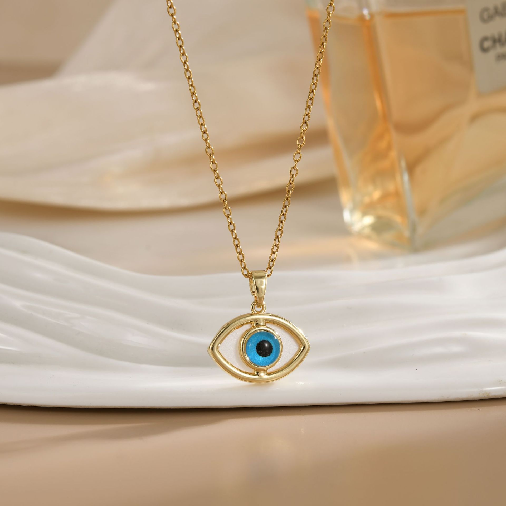 跨境亚马逊热卖钛钢项链女恶魔之眼吊坠小众感轻奢百搭锁骨链饰品详情18