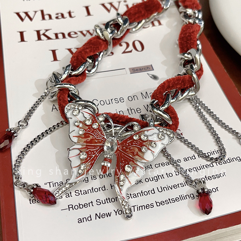 Sweet cool red velvet butterfly fringe necklace choker exaggerated personality small Goth New Year collarbone chain choker