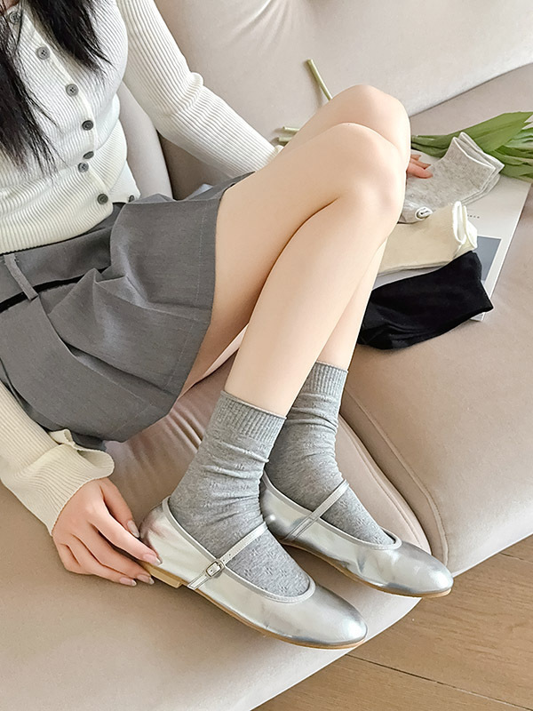 袜子地摊一件代发春夏薄款袜子女镂空四叶草潮流中筒女袜奶油白网眼无骨棉堆堆袜一件代发详情24