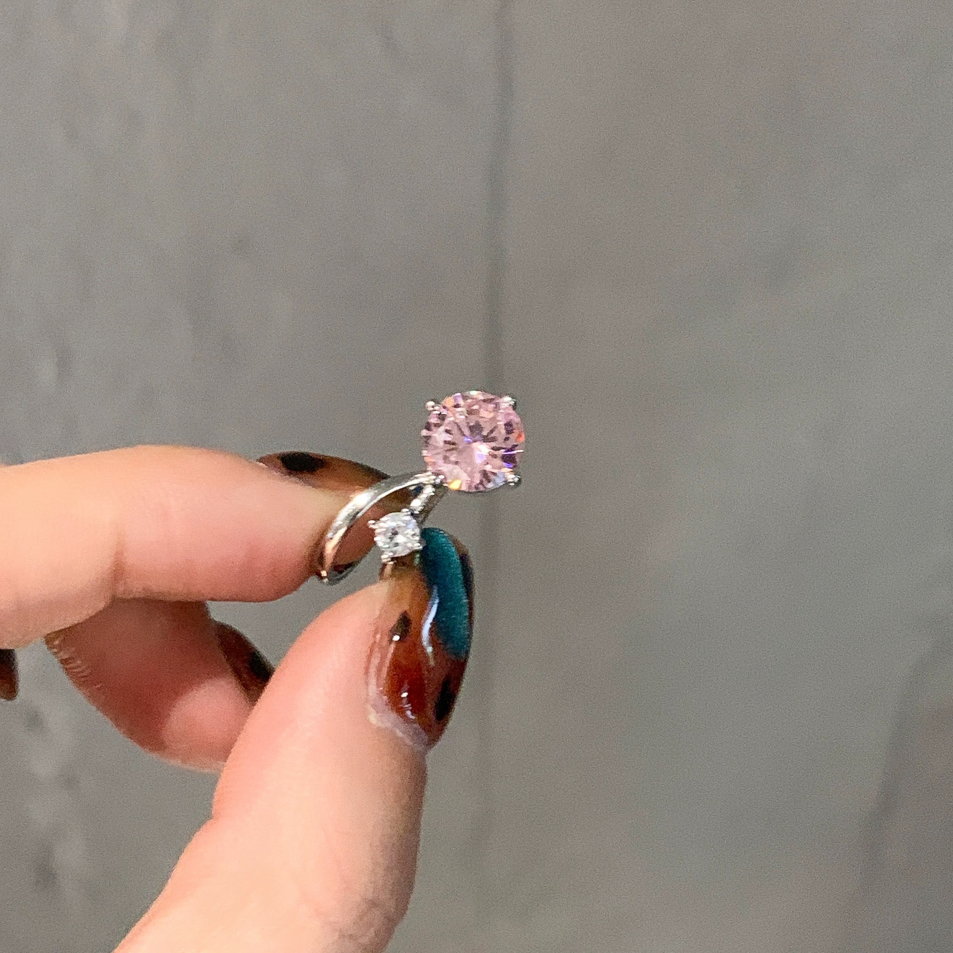 精致小灯泡闪锆耳蜗耳夹无耳洞独特个性高级感轻奢气质耳饰女耳环详情7