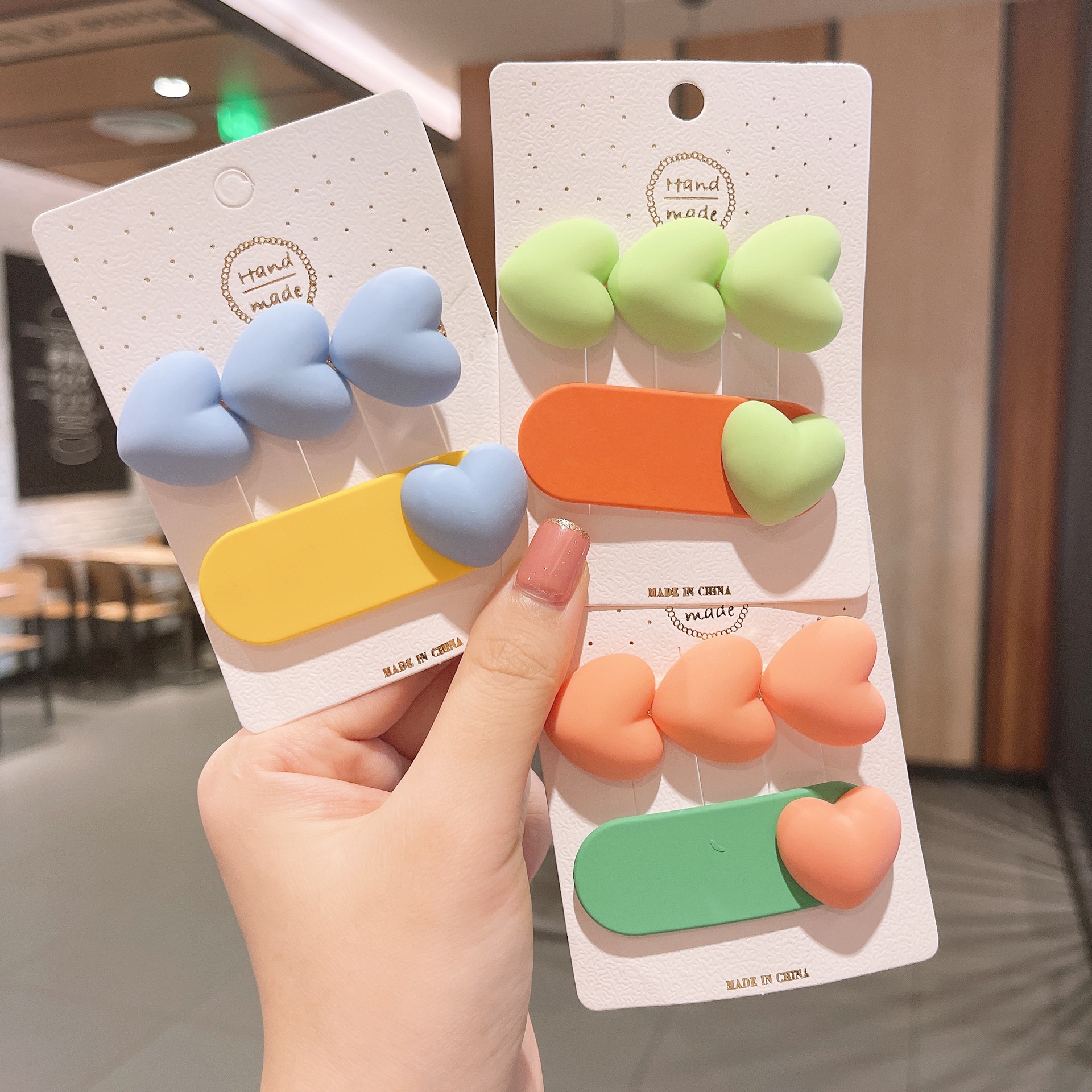 Pinzas de pelo lindo color caramelo pinzas de pelo para niños pinzas de flequilla pinzas de peluquería pinzas de peluche de amor pinzas bb pinzas de pico de pato details Picture