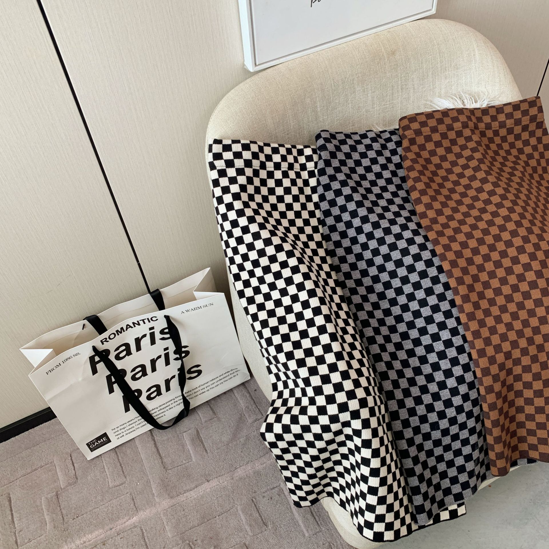 H0030 Retro autumn and winter Edition Fashionable, simple and slimming checkerboard mid-length slit knitted skirt Item Picture