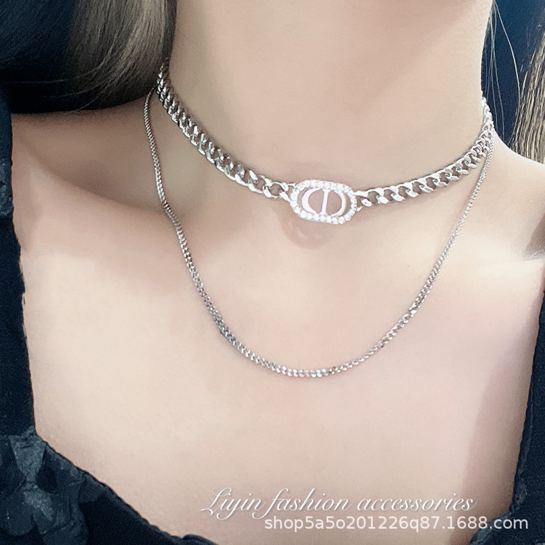 Beautiful silver jewelry custom processing to map to sample alloy micro-inlaid double personality fashion senior medieval zircon necklace full figure
