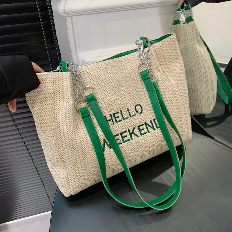 Summer straw braided large capacity bag female 2022 new fashion print braided bag foreign style commuting single shoulder tote bag thumbnail