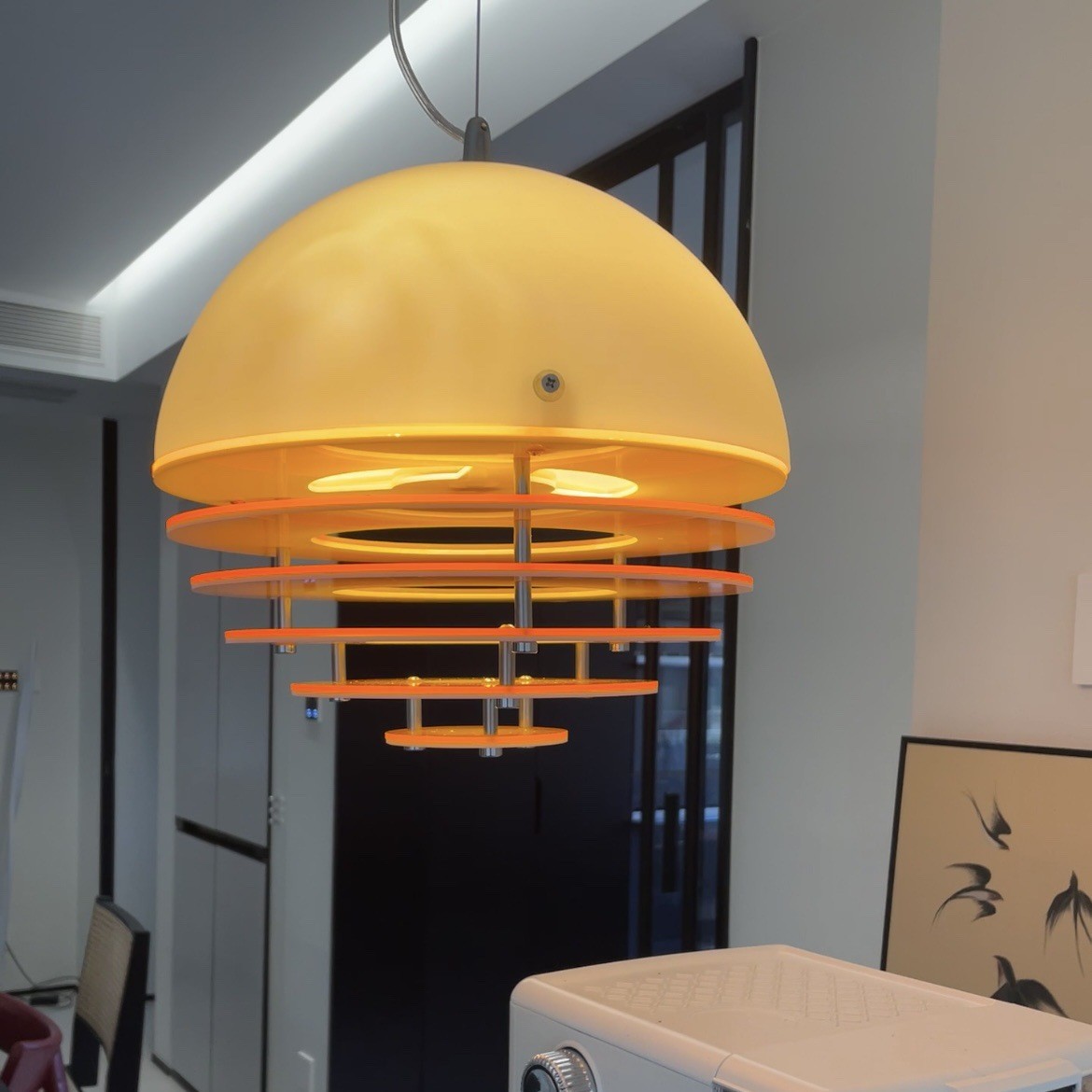 Sunset restaurant chandelier, vintage cream-style dining table, bar counter, island counter, hanging line lamp, creative designer atmosphere bar table lamp Application Scenario