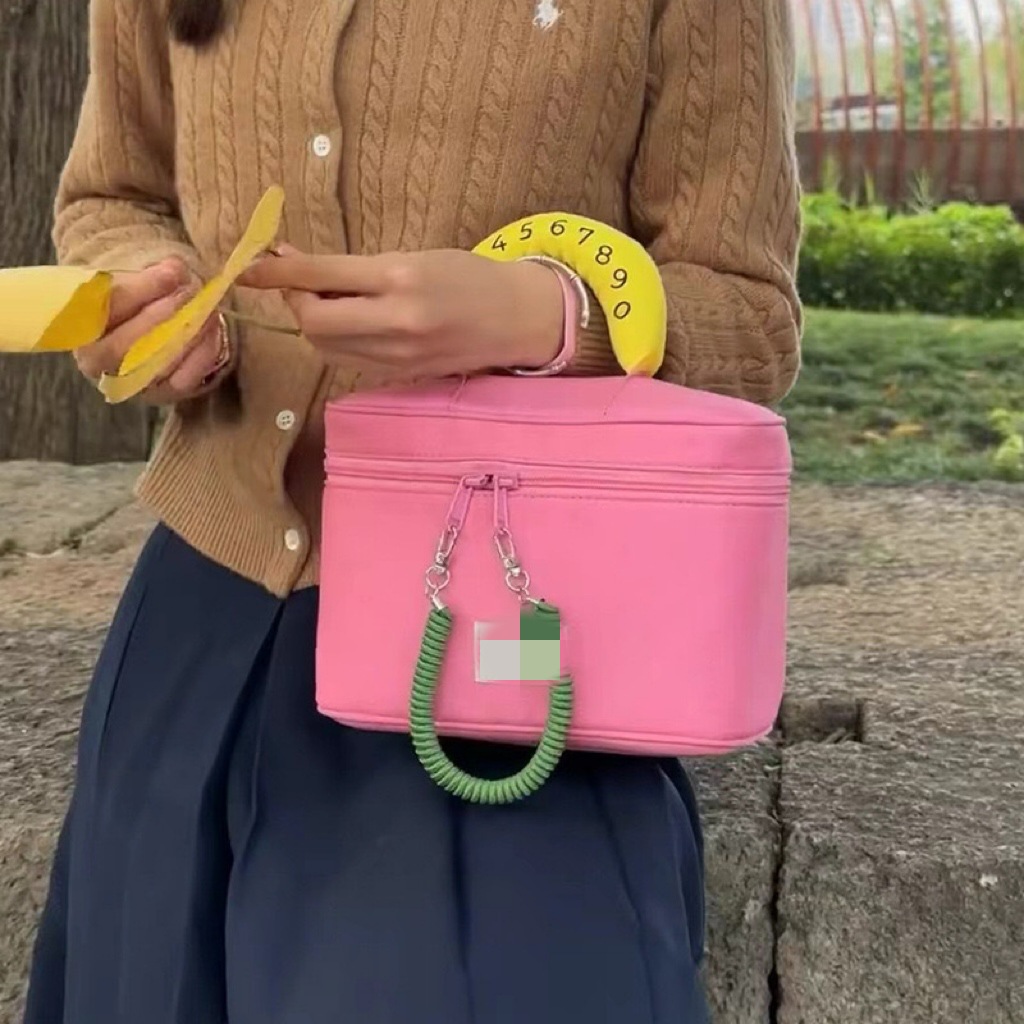 Cute Color Contrast Makeup Bag Large Capacity Female Portable Network Red 2024 New Small Red Book Cosmetic Storage Bag Specification drawing