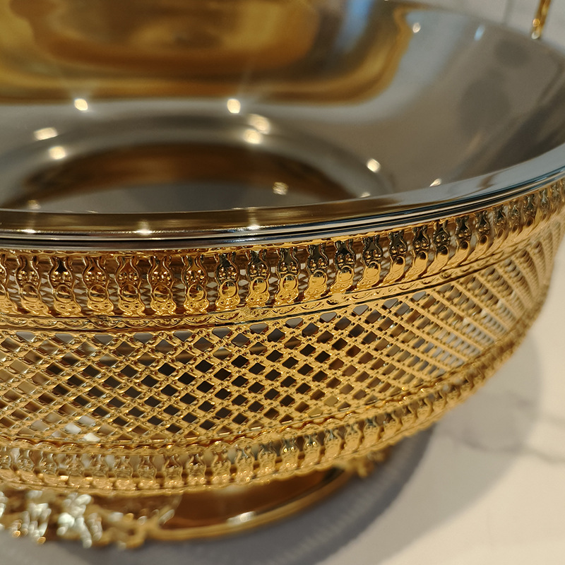 Chaozhou Mutual Cross-Border Supply Stainless Steel Golden Round Buffet Stove Hotel Heat Preservation Stove Restaurant Alcohol Stove Application Scenario