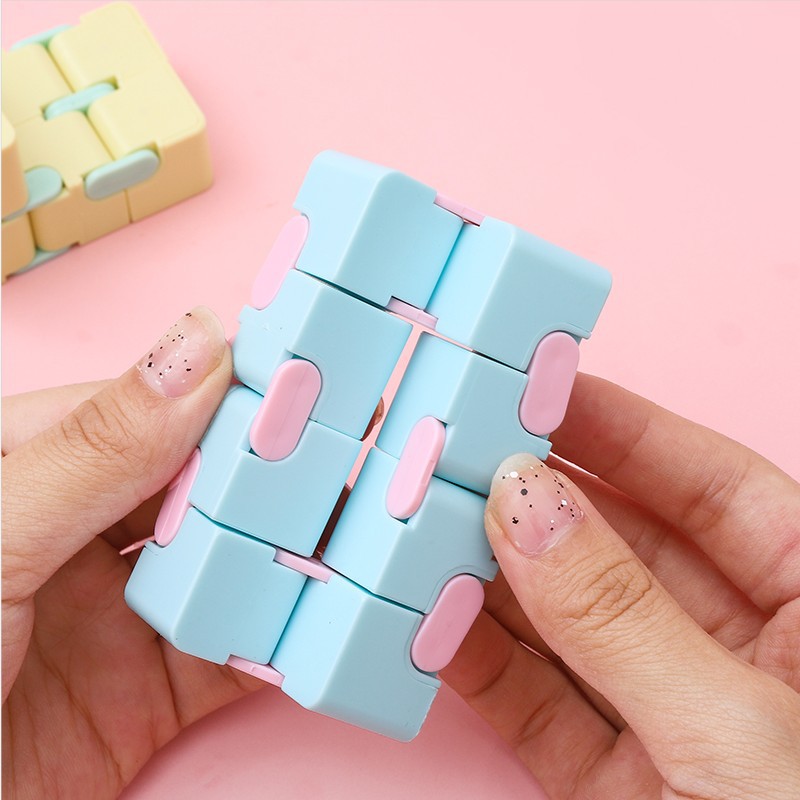 New creative Infinite Rubik's Cube, macaron-colored pocket flip Cube, 2X2 Rubik's Cube, stress-relieving and educational toy Specification image