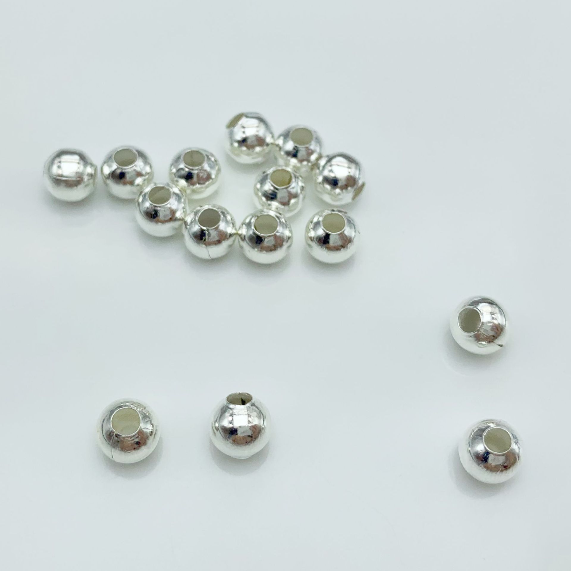 Diy Jewelry Accessories Iron Bead Bead Double Hole Iron Bead Wholesale 5000 / Package Spot Direct Sales Application Scenario
