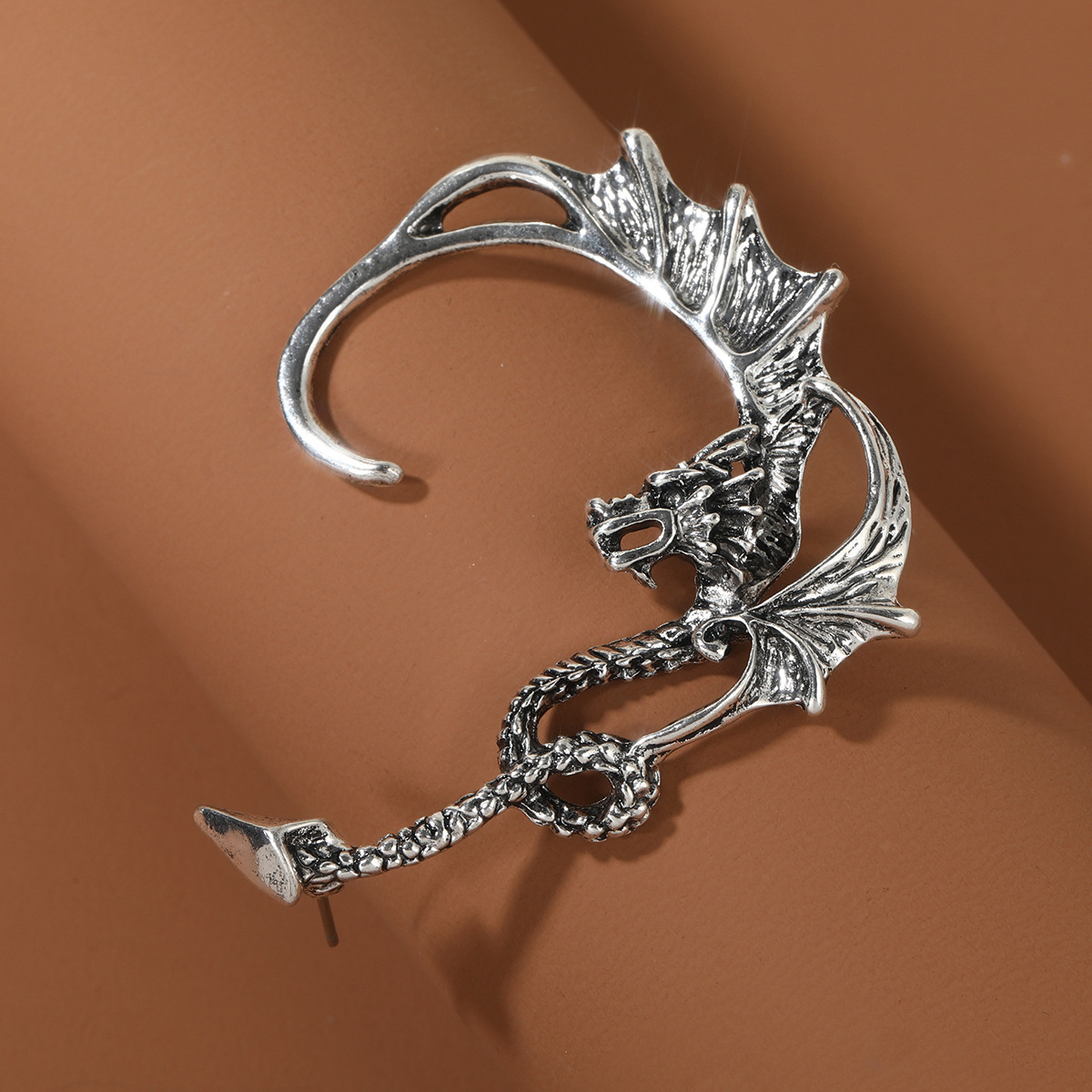 Cross-border Gothic earrings, retro wing ear clips for women, dark style, punk style, devil auricle dragon earrings, ear coverings Specification image