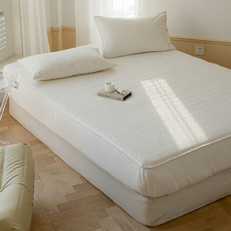 Quilted Cotton Quilted Mattress Cover Pure Cotton Machine Washable Bed Cover Solid Color Non-Slip 2*2.2 Bed Cover Application Scenario
