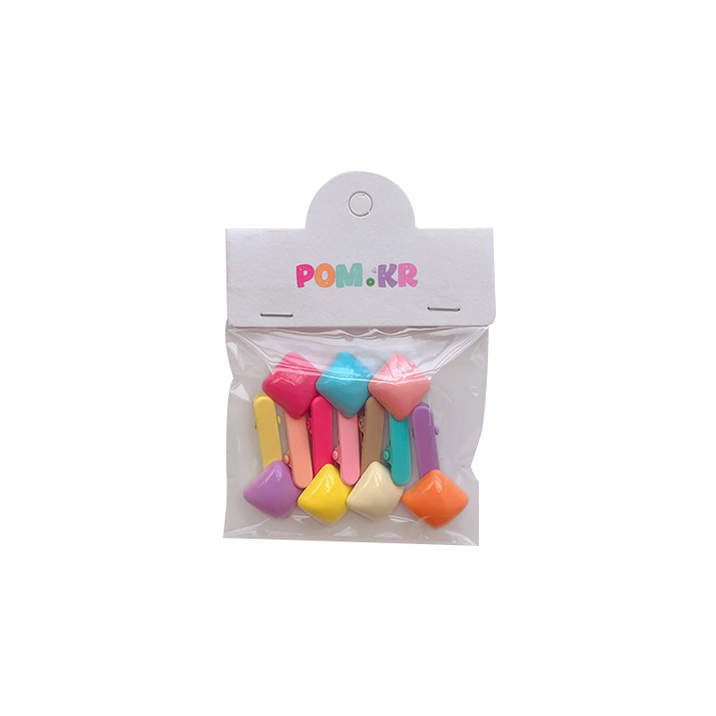 New candy-colored cute bean children's duckbill clips, simple and versatile student bangs clips, and colorful heart-shaped hair clips Item Picture
