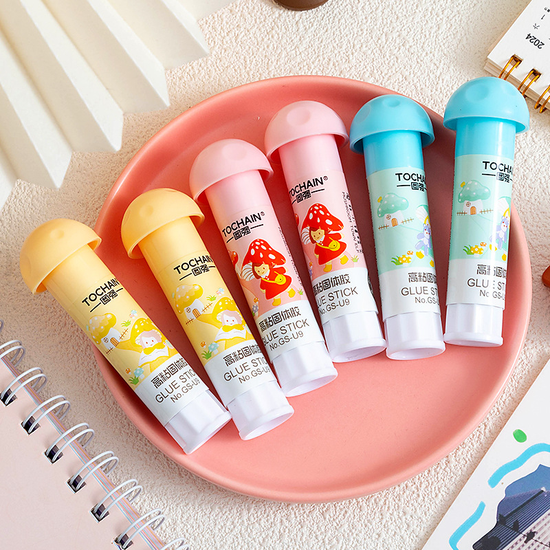 Tuqiang Solid Glue, primary school and children's handicraft class Solid glue, cute cartoon mushroom cap glue stick, large glue stick Application Scenario