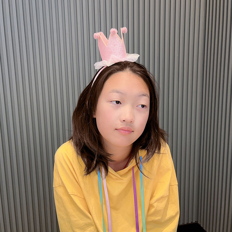New cute princess rainbow gradient yarn birthday hat, party hair accessory, crown hair band, baby hair band, Korean version hair clip details Picture