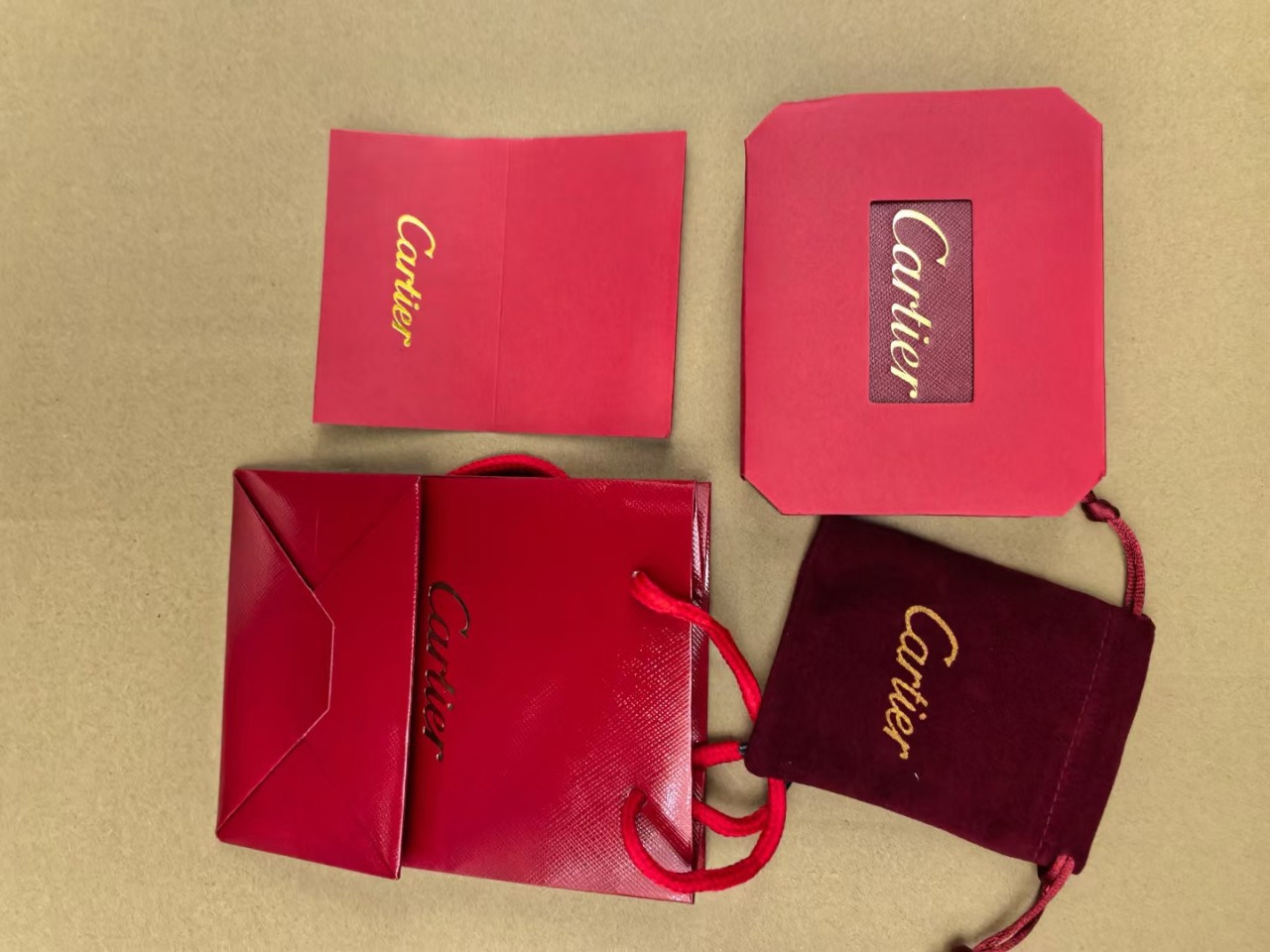 علبة أغلفة قلادة، سوار، خاتم مجوهرات Item Picture