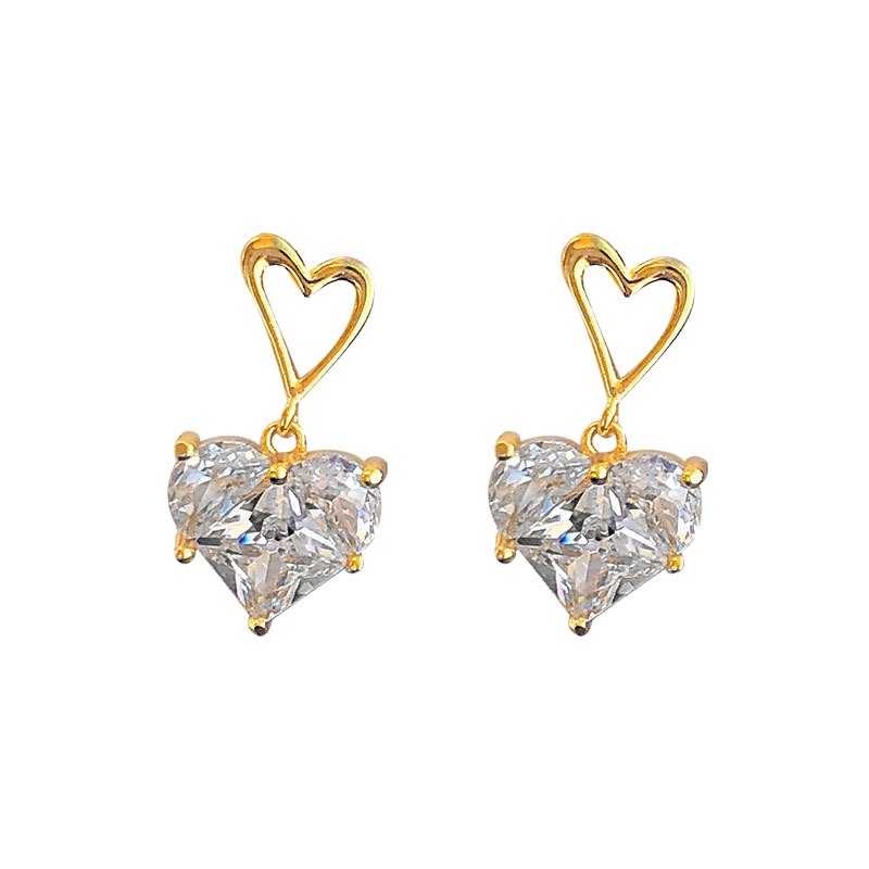 The heart-shaped zircon earrings exude a goddess-like charm and are a high-end Korean Internet celebrity. The silver needle stud earrings are a new trend of earrings in 2021 Item Picture
