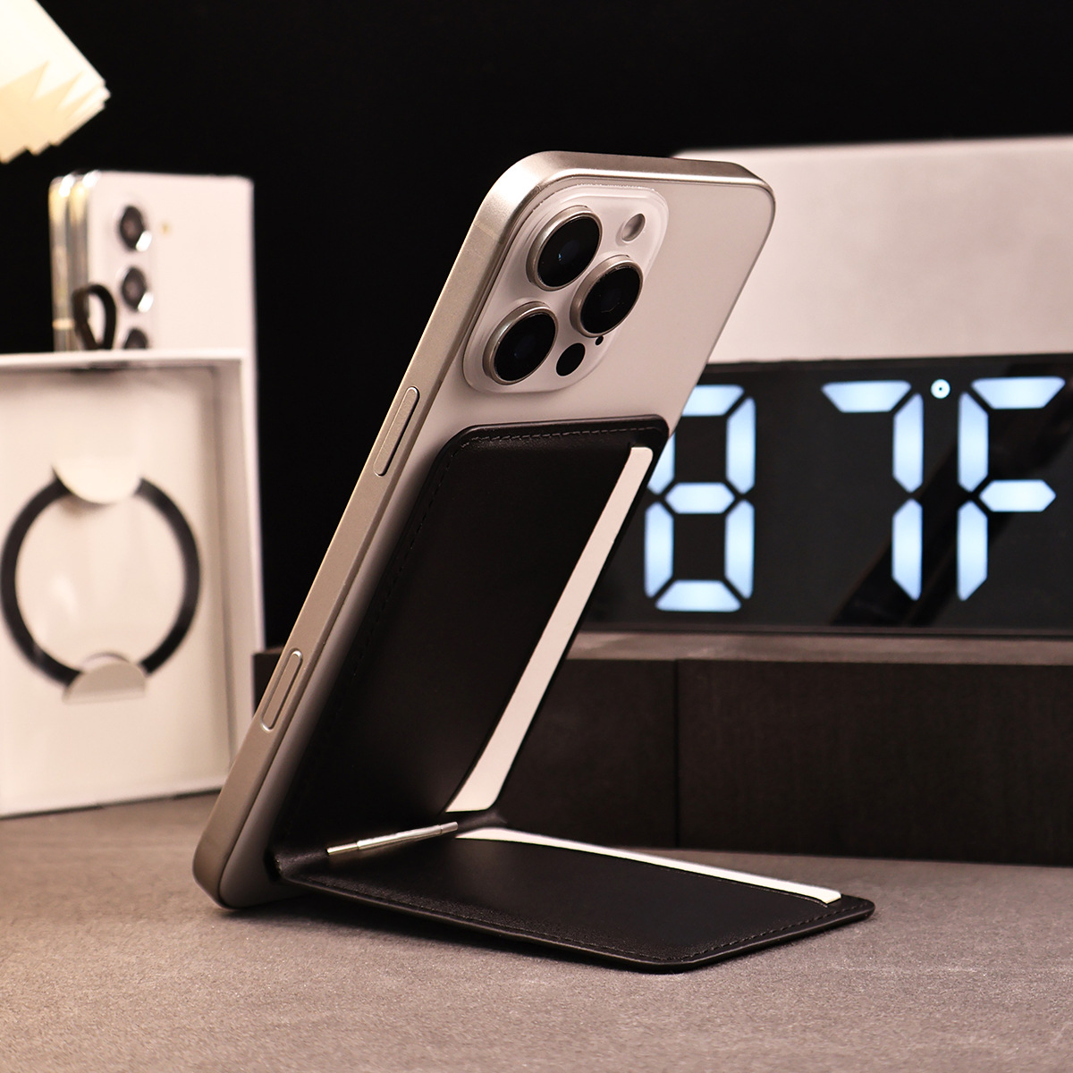 This ultra-thin magnetic card case with a hinge is suitable for iPhoneMagsafe and can be used as a phone stand in stock Specification drawing