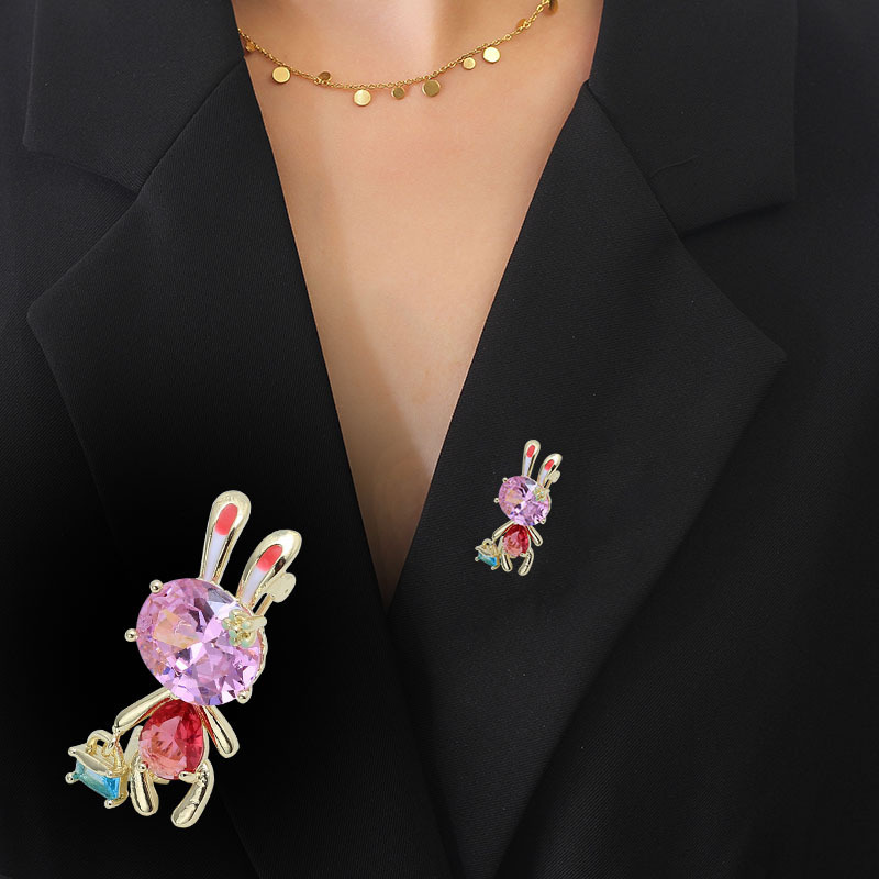 Wholesale of fashionable and light luxury micro-inlaid zircon butterfly brooches, elegant suit pins, and anti-exposure corsages details Picture