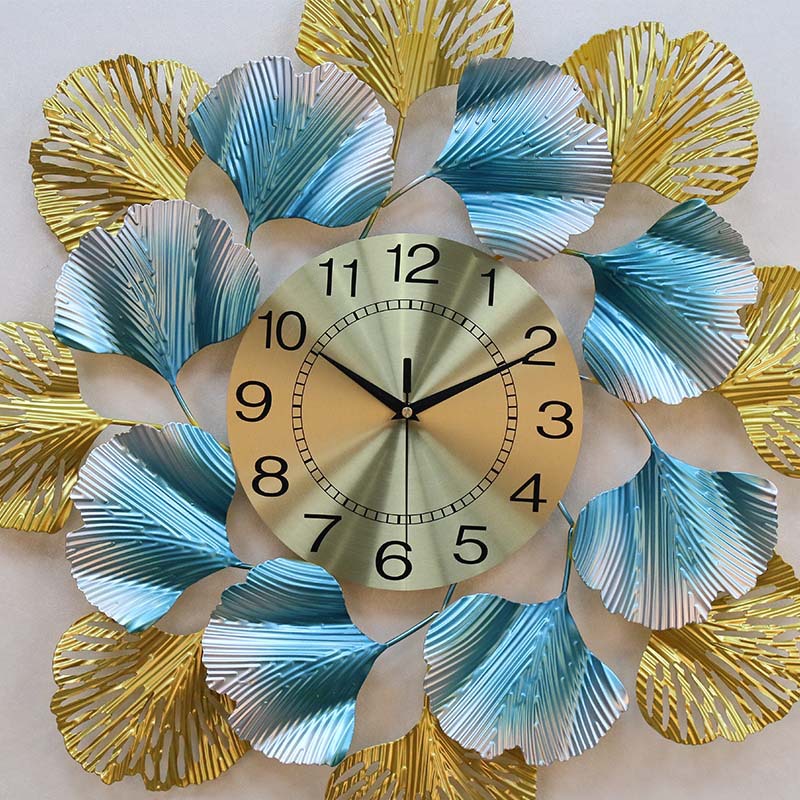 A Red Living Room Modern Wall Clock Home Personality Atmosphere Wall Watch Fashion Nordic Clocks Simple Creative Silent Clock Application Scenario