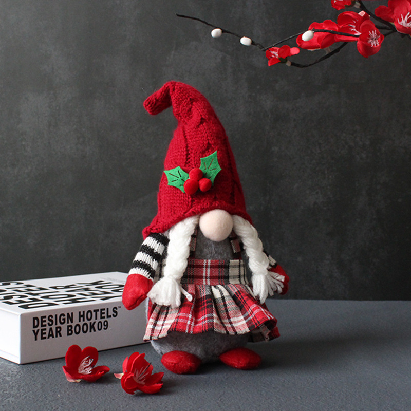Hong Kong love cute braid faceless doll plaid with hat forest old man doll home plush tabletop decoration Application Scenario