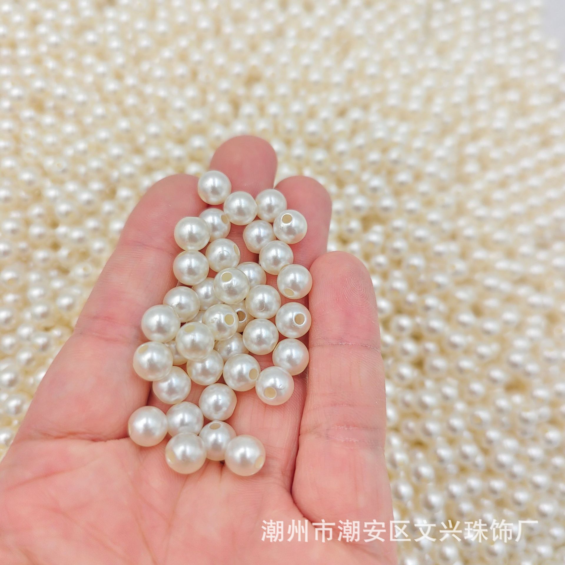 Wholesale of ordinary water-polished ABS imitation pearls that do not peel, 3mm-20mm loose beads, DIY jewelry accessories, clothing accessories Application Scenario