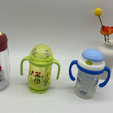 Creative baby standard mouth plastic PP baby bottle 240ml drinking nipple bottle, baby and maternal products Application Scenario