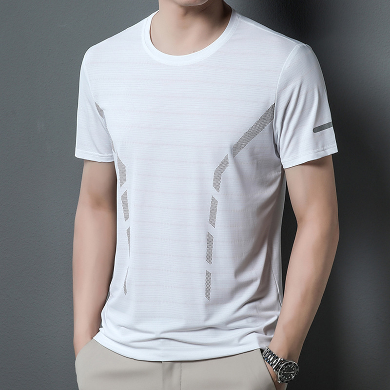Ice silk T-shirt for men, a thin, round-neck, half-sleeved, loose, short-sleeved mature men's clothing and a casual, quick-drying top for summer Application Scenario