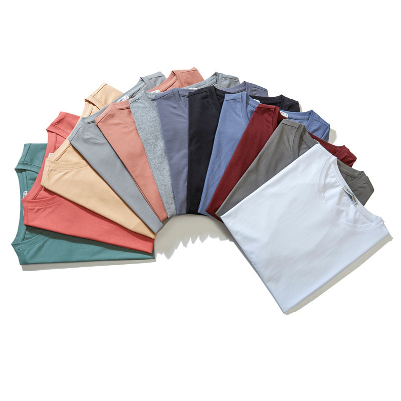 In summer, we mainly recommend large-sized men's solid-color solid-sleeved short-sleeved T-shirts with a loose-fitting and simple T1661