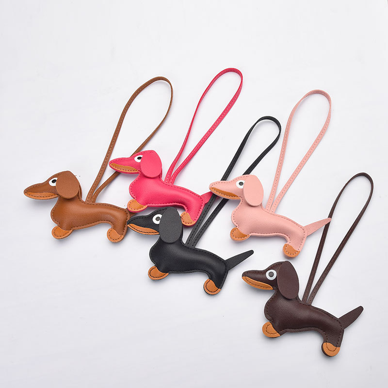 New in-stock leather Dachshund bracelet bag pendant cartoon animal-shaped bag pendant decorative gift Specification image