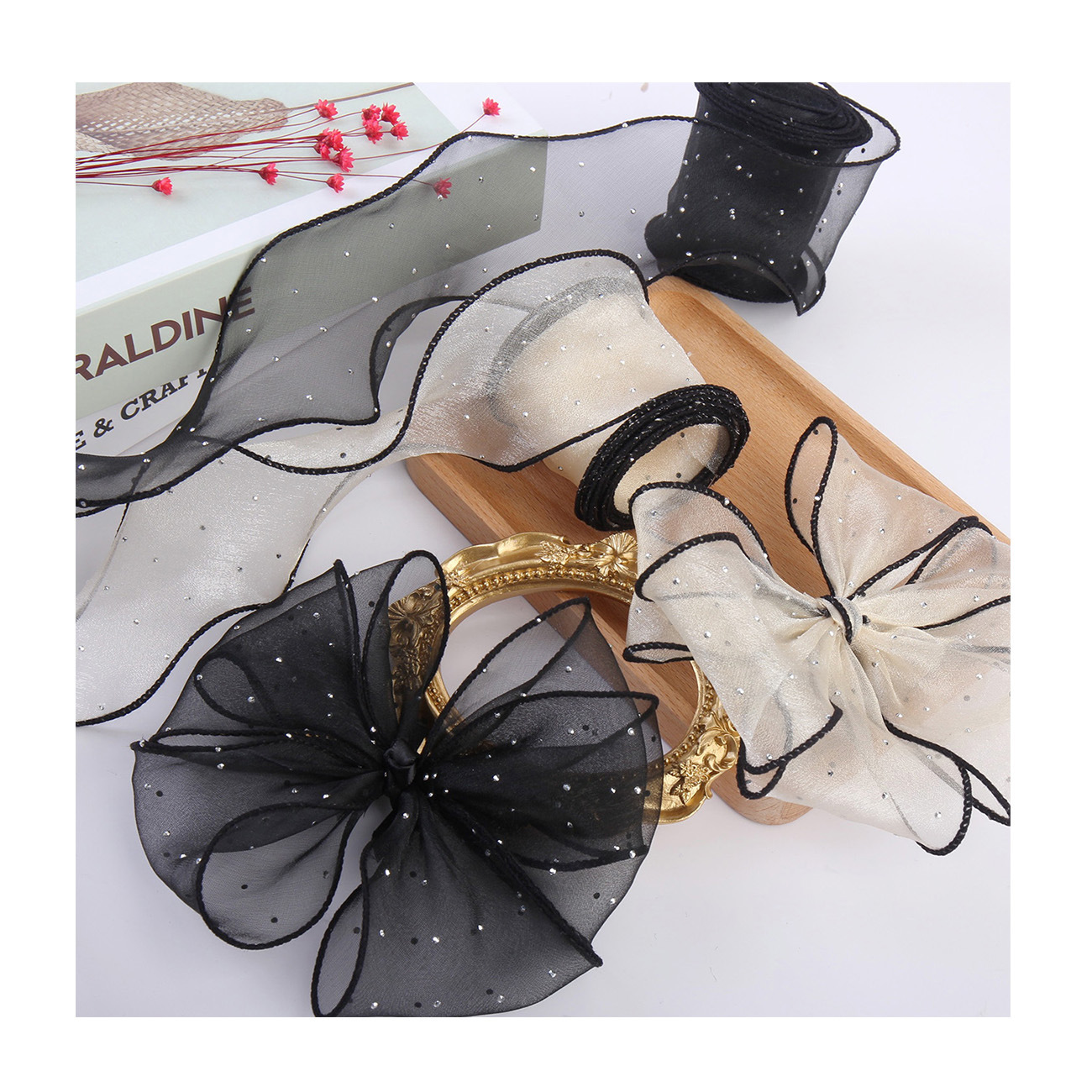 In stock: 6cm hot diamond snow yarn hair accessory, bow, ribbon shoe flower, DIY accessories, materials: overlock yarn, fishtail yarn Item Picture