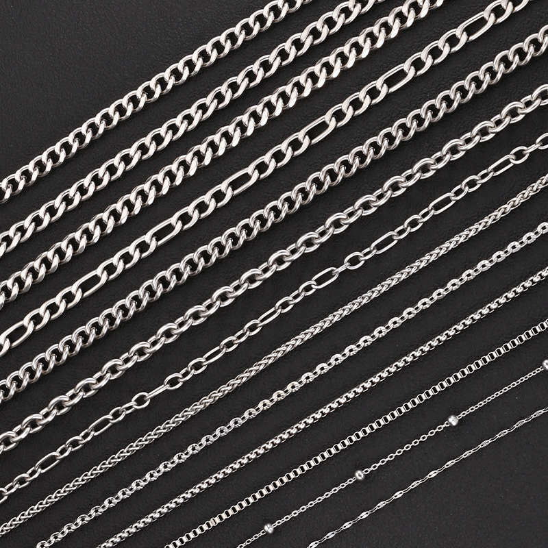 We have a wide range of titanium steel necklaces, Cuban chains, bone chains, collarbone chains, stainless steel hip-hop chains and other accessories in stock for wholesale Item Picture