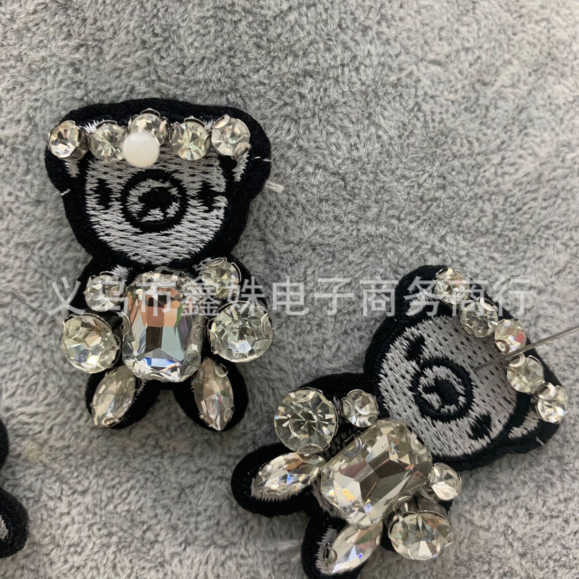 الباندا الكرتونية الجميلة، التطريز، details Picture