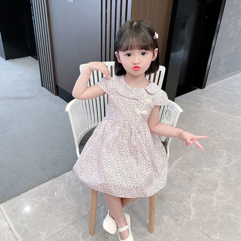 A trendy summer dress with floral prints for girls, a retro summer fashion princess dress for baby girls, and a popular little girl details Picture